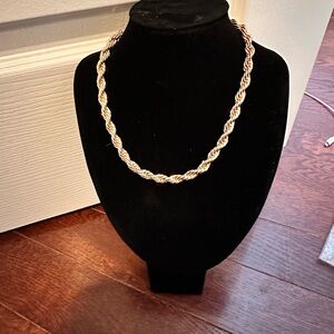 Elegant Gold Twisted Necklace